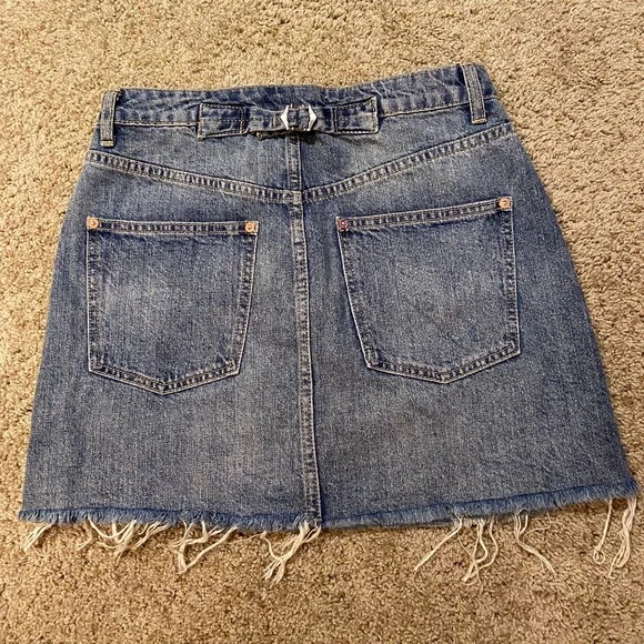 We The Free Medium Wash Distressed Denim Skirt- Size 26 - Picture 3 of 4